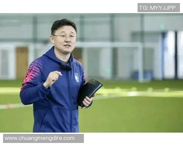 足球明星儿子在比赛中遭遇恶意犯规引发广泛关注和讨论 足球明星儿子在比赛中遭遇恶意犯规引发广泛关注和讨论