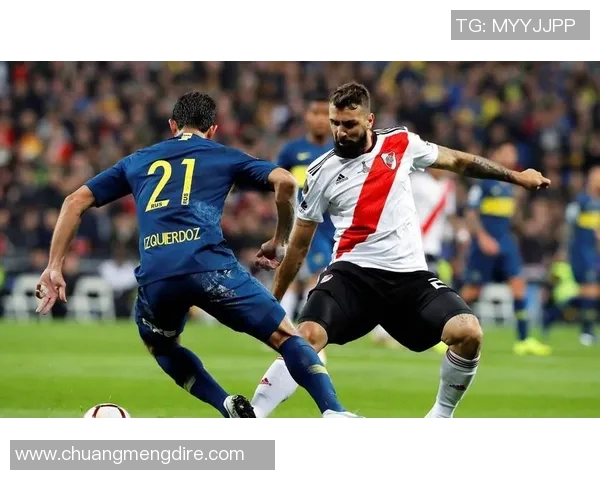 河床与梅尔加对决分析:战术布局与球员表现的深度剖析 河床与梅尔加对决分析:战术布局与球员表现的深度剖析